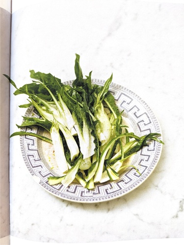 Puntarelle with bergamot and grapes